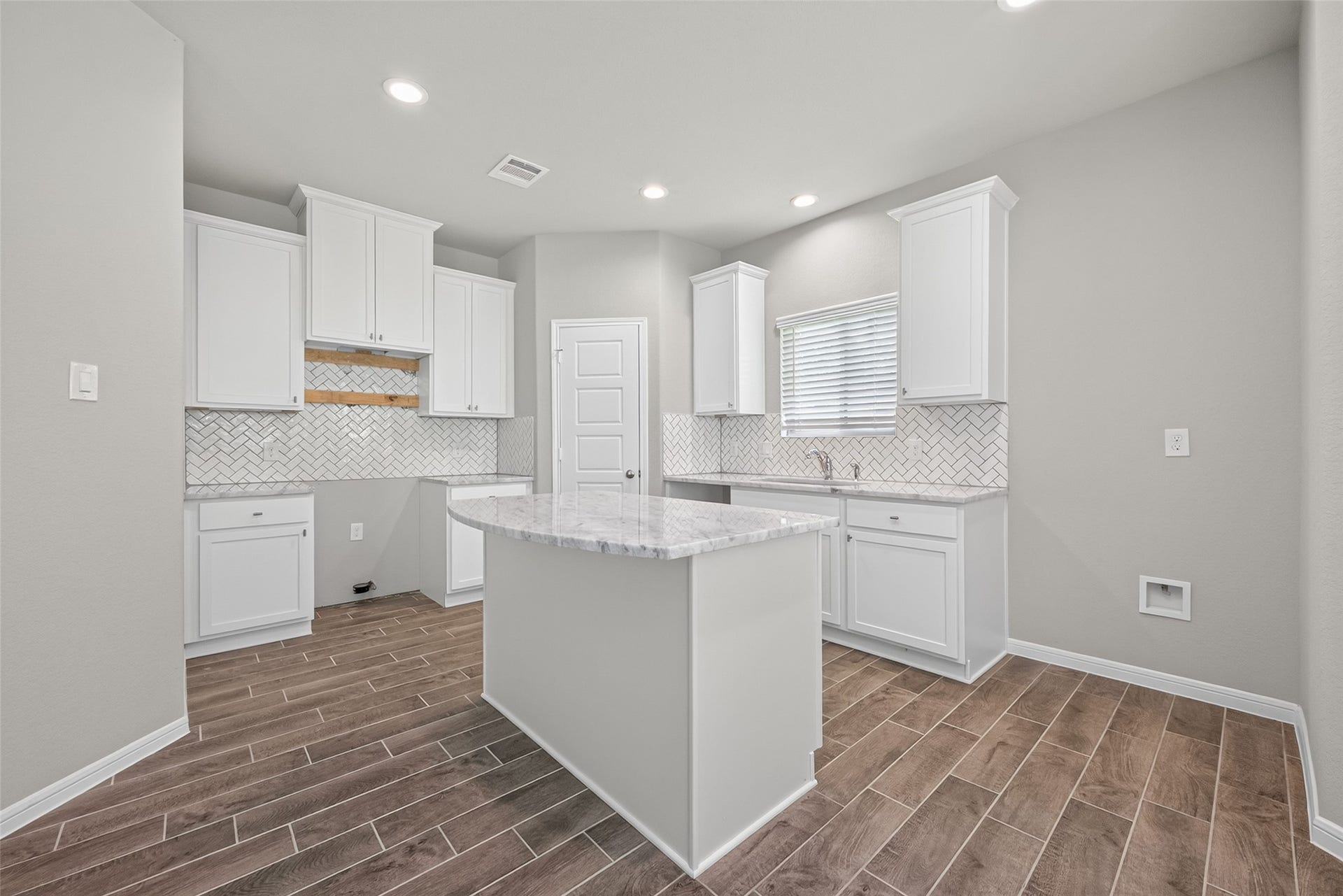 516 Emerald Thicket, Huffman, TX 77336 516 Emerald Thicket, Huffman, TX 77336