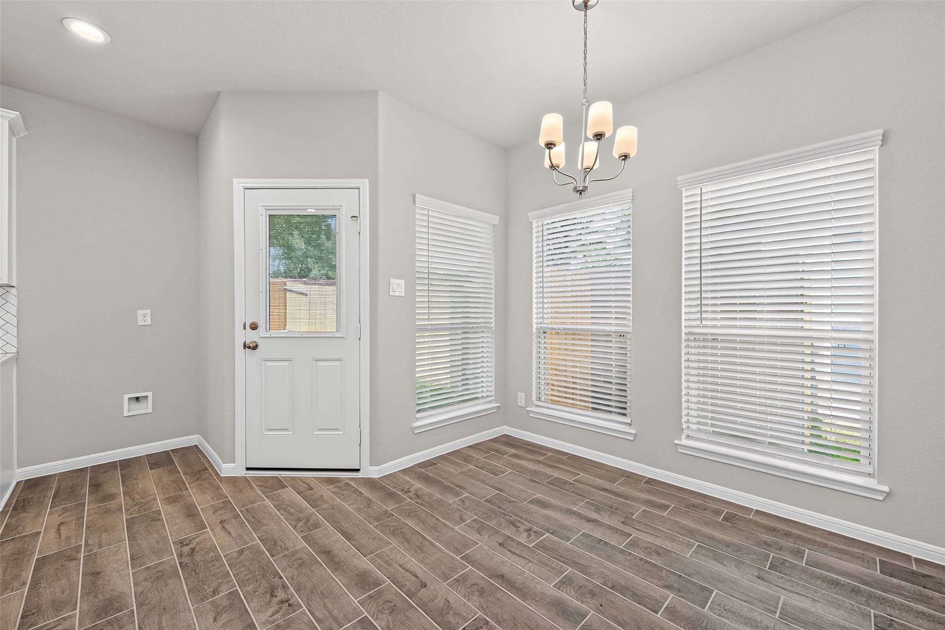 516 Emerald Thicket, Huffman, TX 77336 516 Emerald Thicket, Huffman, TX 77336