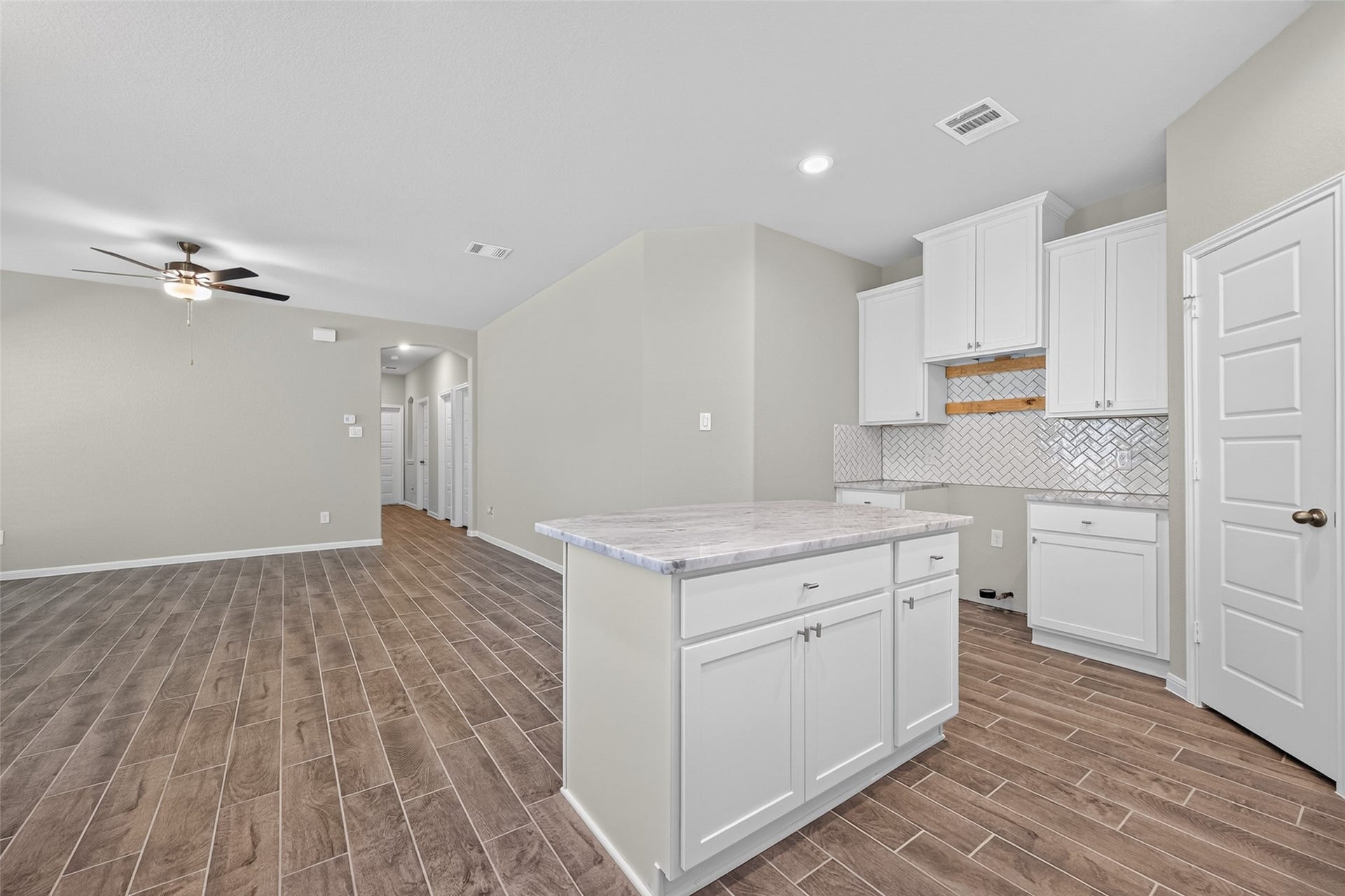 516 Emerald Thicket, Huffman, TX 77336 516 Emerald Thicket, Huffman, TX 77336