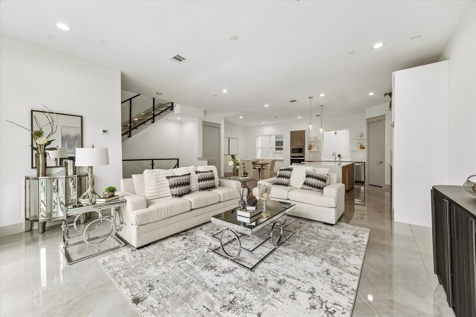 1605 Utah Street, Houston, TX 77007 1605 Utah Street, Houston, TX 77007