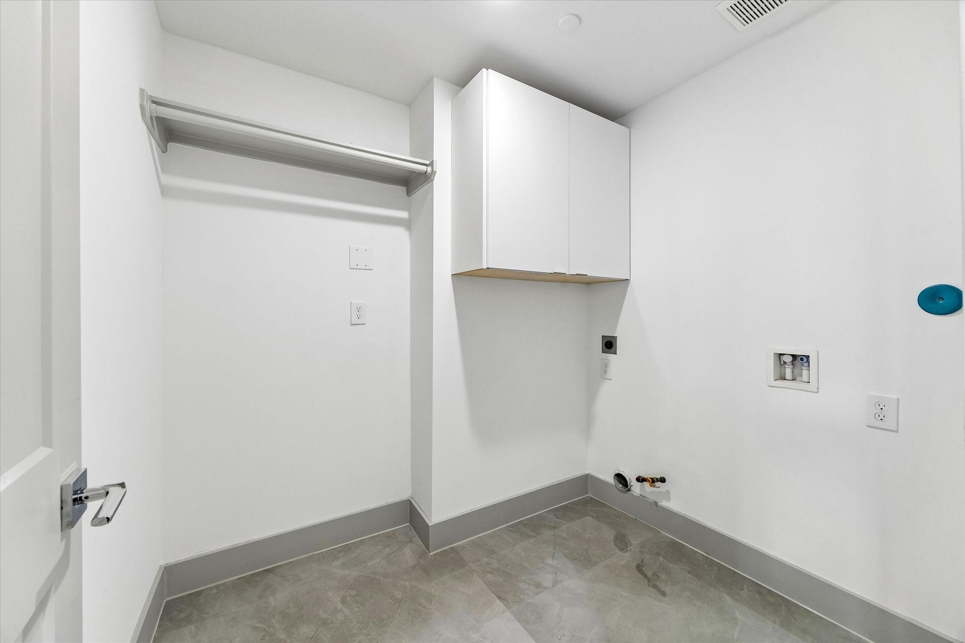 1605 Utah Street, Houston, TX 77007 Laundry