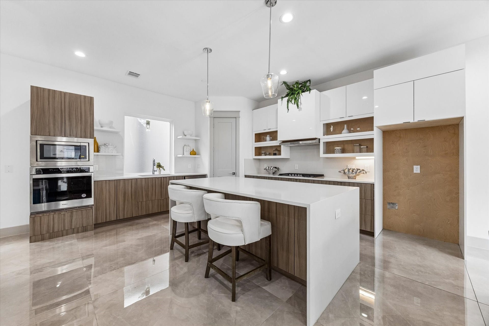 1605 Utah Street, Houston, TX 77007 1605 Utah Street, Houston, TX 77007