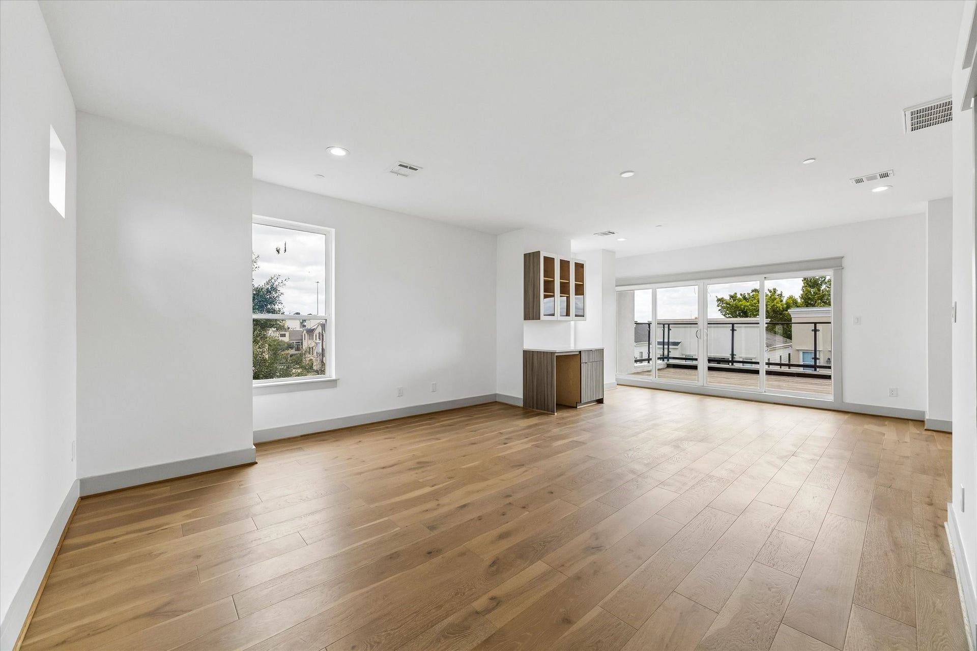 1605 Utah Street, Houston, TX 77007 1605 Utah Street, Houston, TX 77007