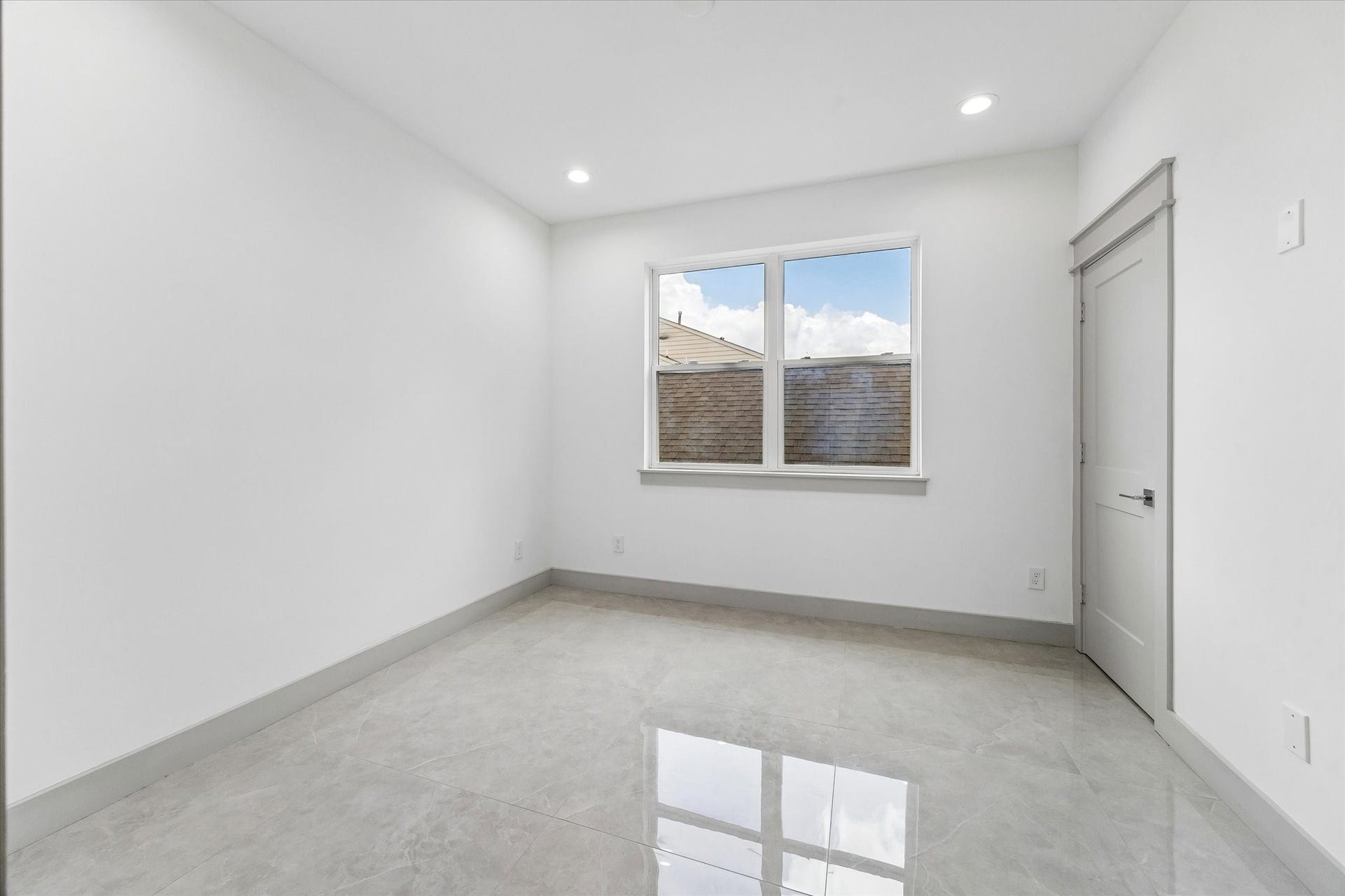 1605 Utah Street, Houston, TX 77007 1605 Utah Street, Houston, TX 77007
