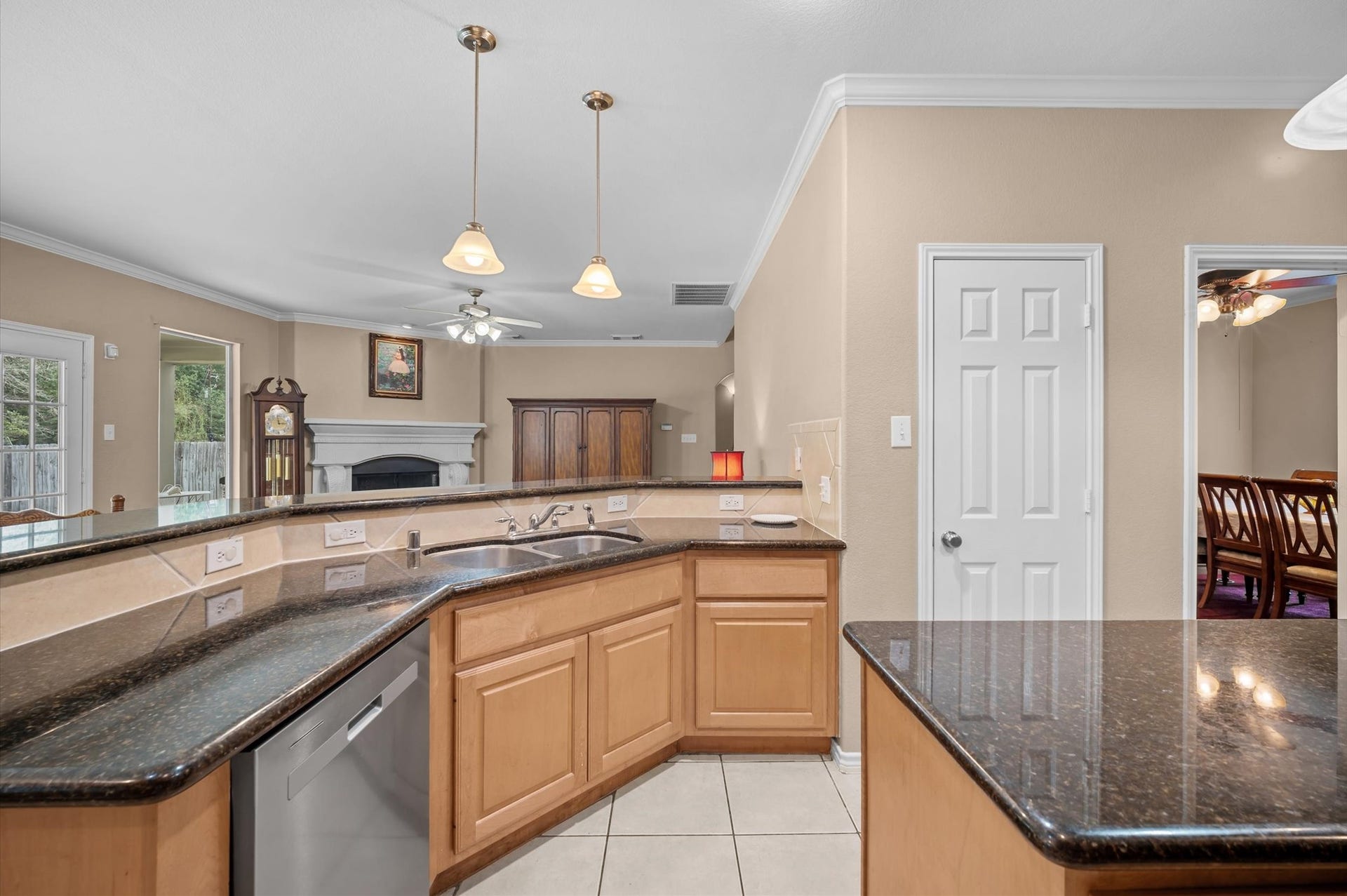 2259 Teas Crossing Drive, Conroe, TX 77304