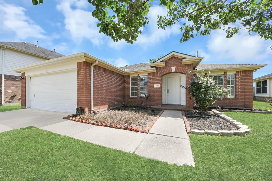Property photo for 5114 Santrey Drive, Houston, TX