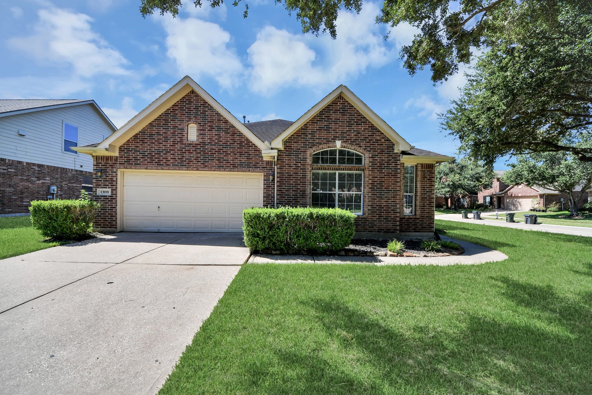 13935 Charterhouse Way, Sugar Land, TX 77498 13935 Charterhouse Way, Sugar Land, TX 77498