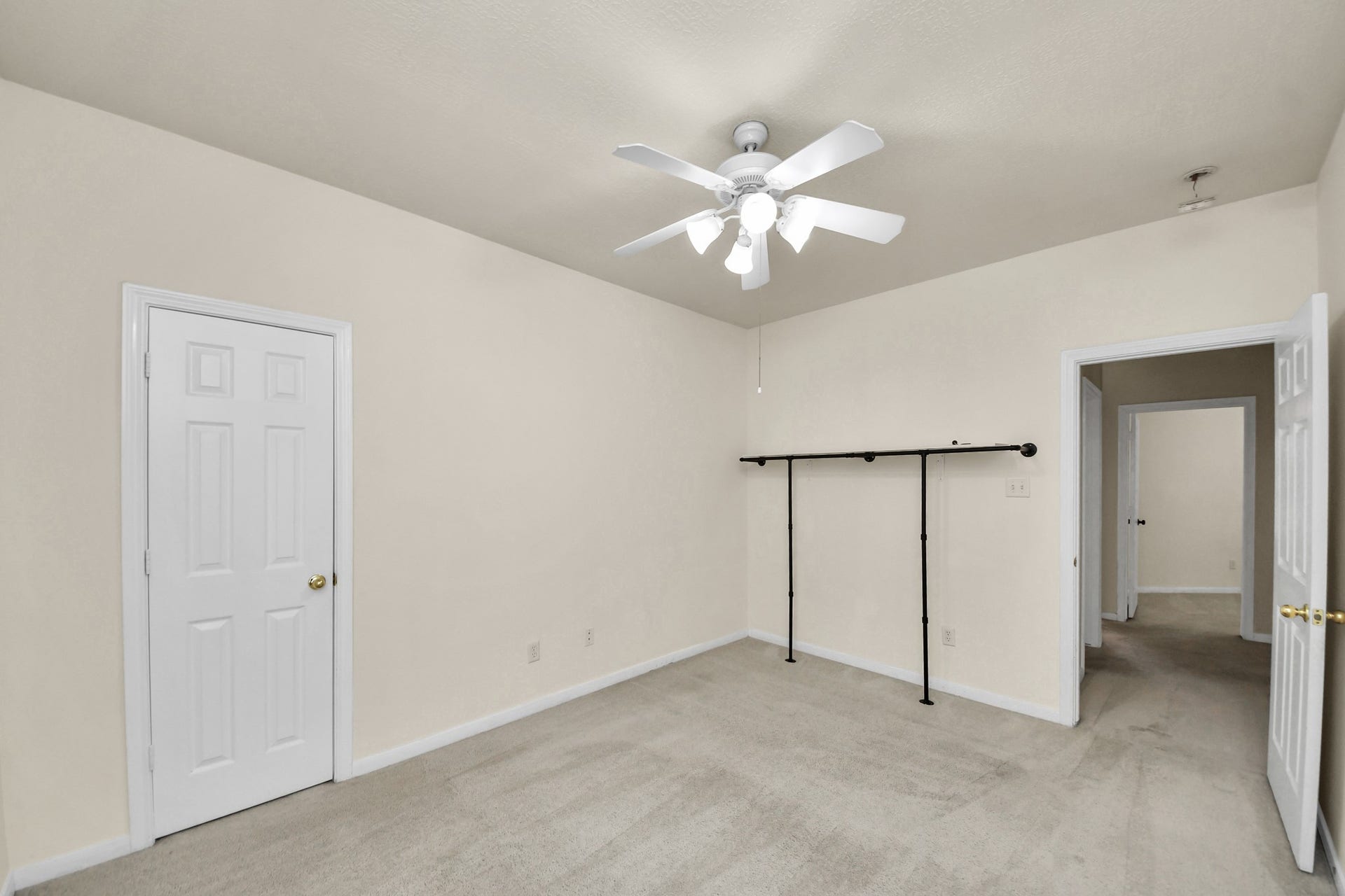 13935 Charterhouse Way, Sugar Land, TX 77498 Secondary bedroom