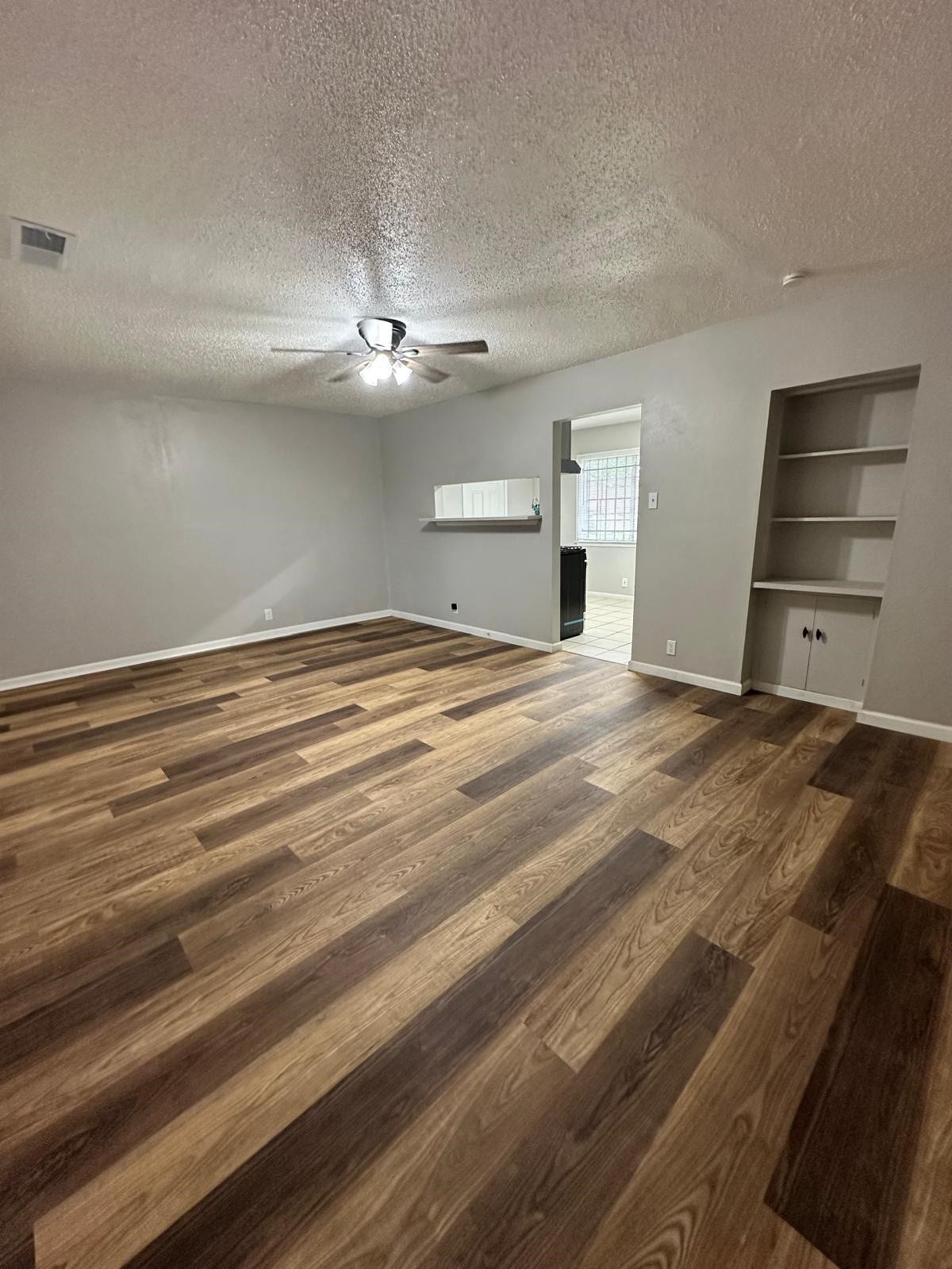 3731 Alberta Street, Houston, TX 77021 Great size living dining - Open concept