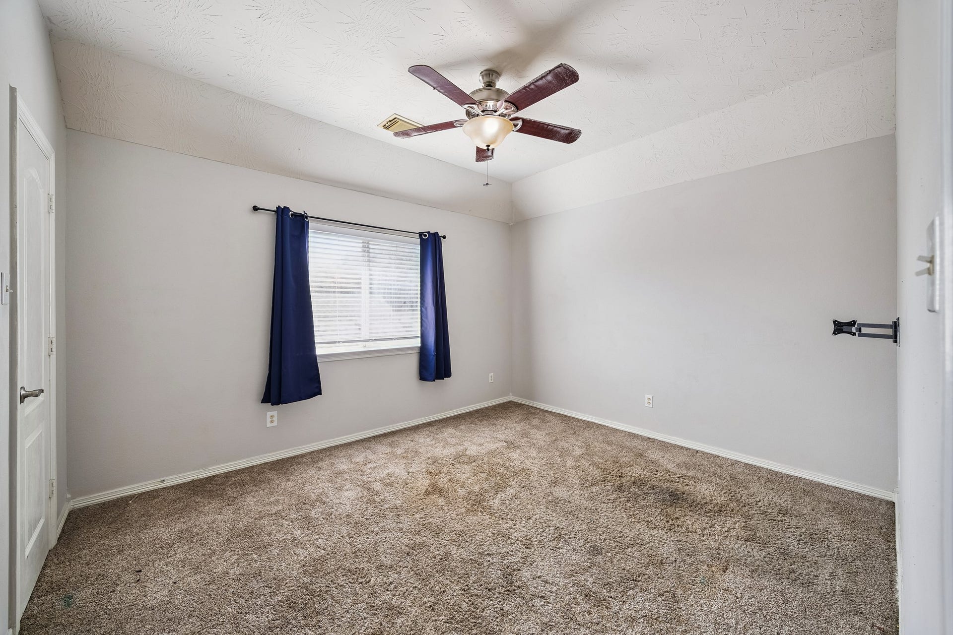 30610 N Sulphur Creek Drive, Magnolia, TX 77355 Upstairs bedroom #2