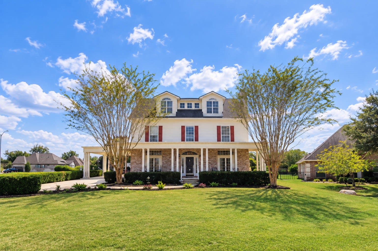 33103 Whickham Circle, Fulshear, TX 77441 Don't miss this rare opportunity to make Weston Lakes your home. Schedule your private showing today and experience the beauty this home has to offer.