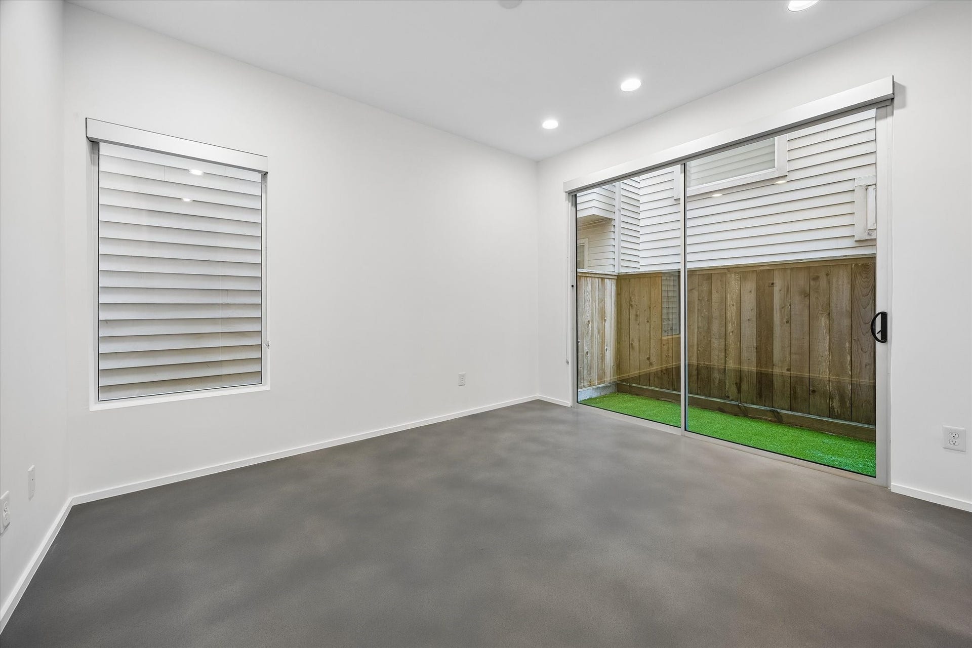 4309 Lillian Street, Houston, TX 77007 4309 Lillian Street, Houston, TX 77007