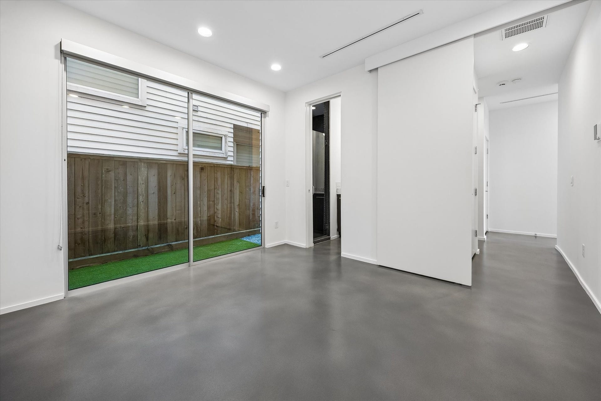 4309 Lillian Street, Houston, TX 77007 4309 Lillian Street, Houston, TX 77007