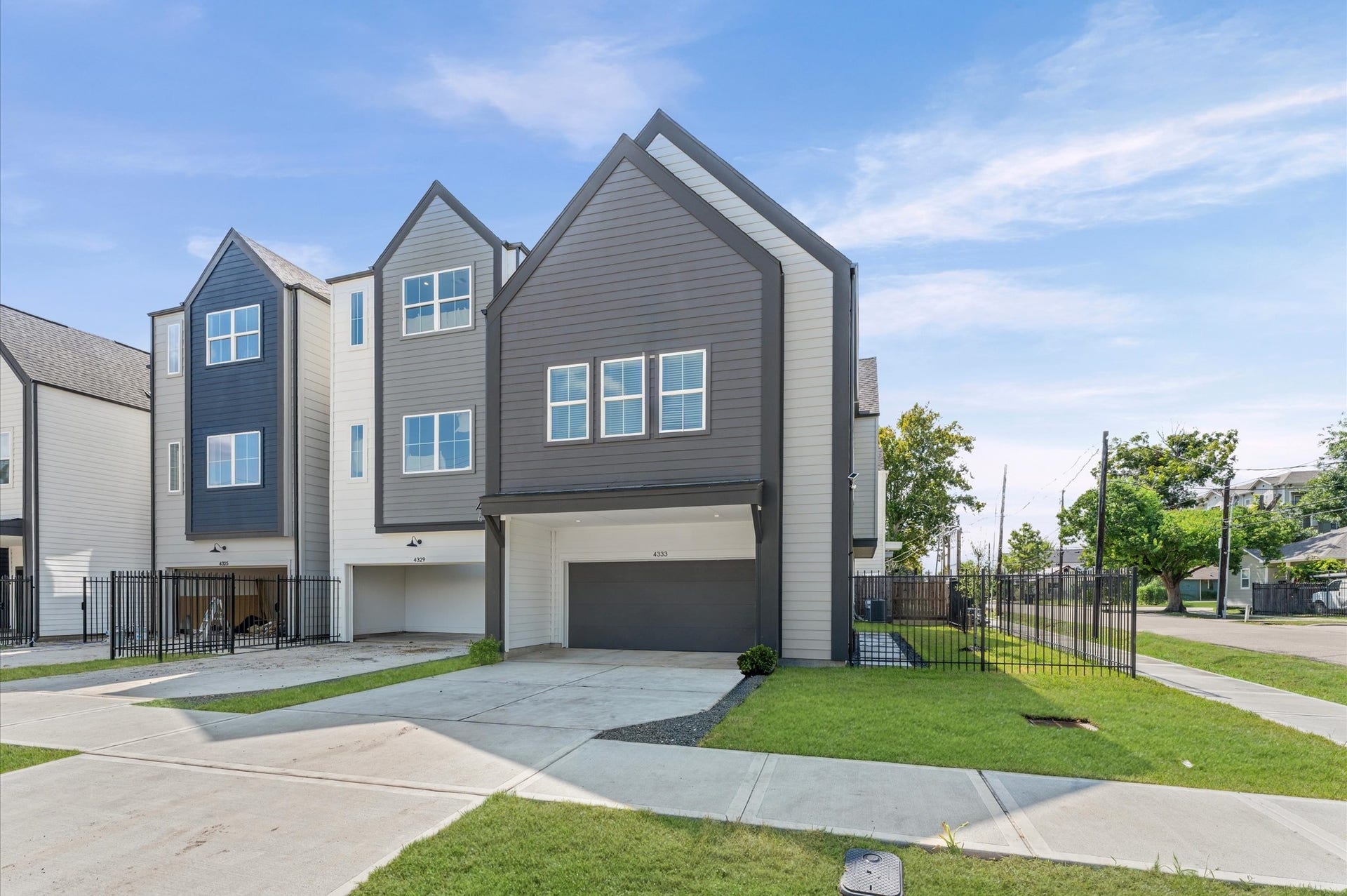 4329 Arlington Street, Houston, TX 77022