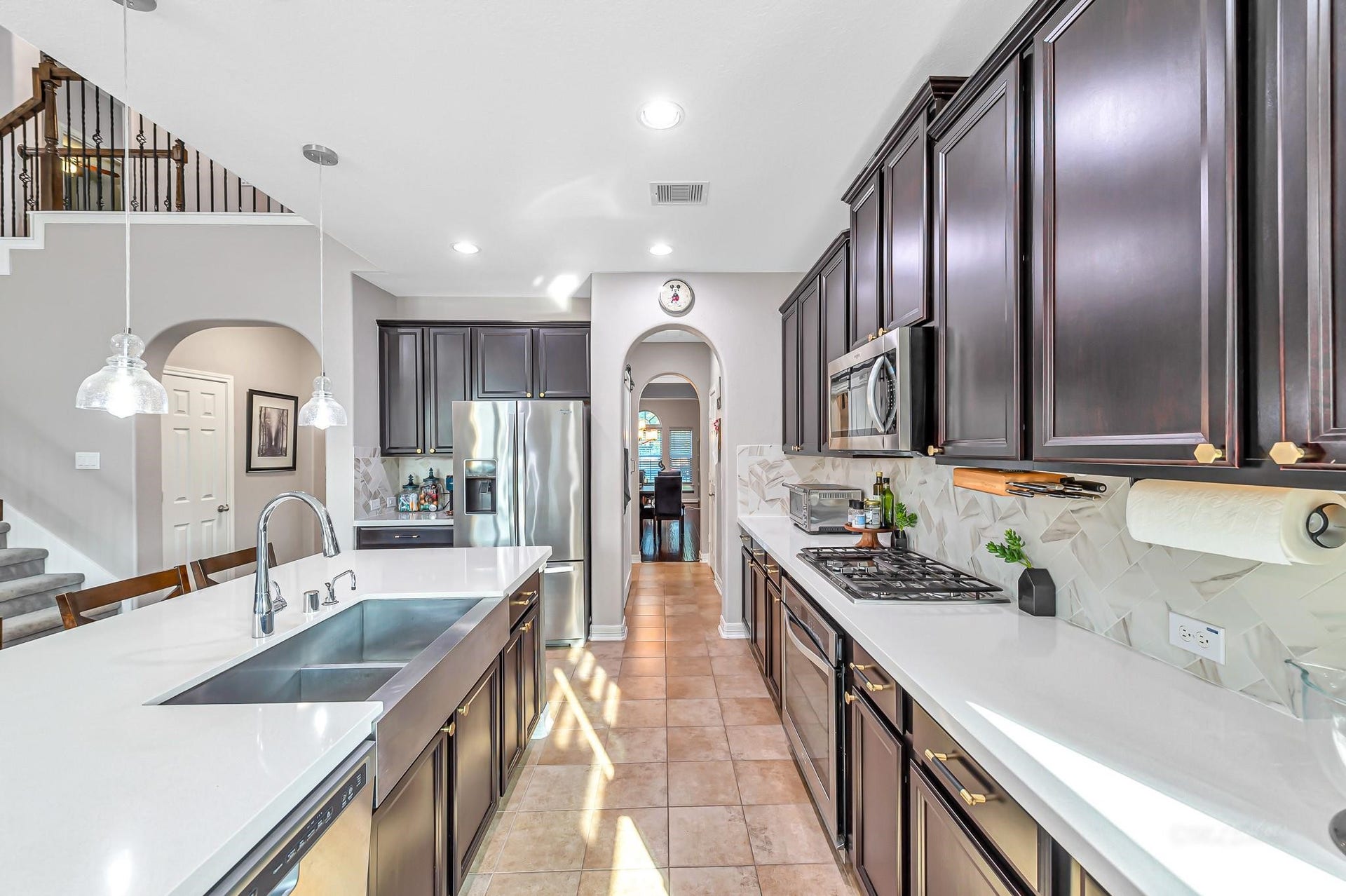 11618 Via Verdone Drive, Richmond, TX 77406 Plentiful cabinetry