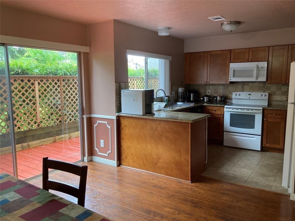 1839 Sherwood Forest Street, Houston, TX 77043 1839 Sherwood Forest Street, Houston, TX 77043