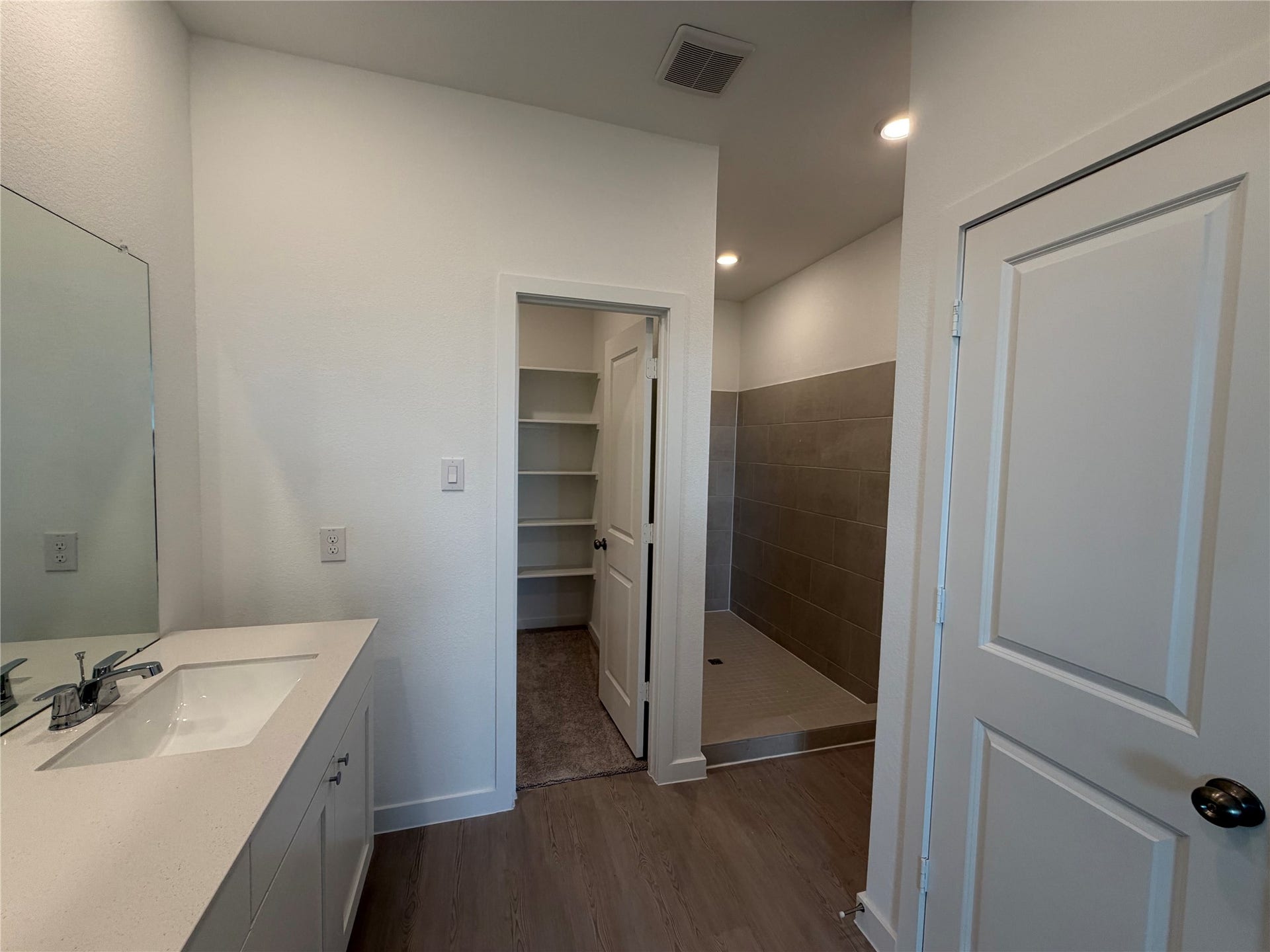 5506 Dovish Brook Lane, Richmond, TX 77469 5506 Dovish Brook Lane, Richmond, TX 77469