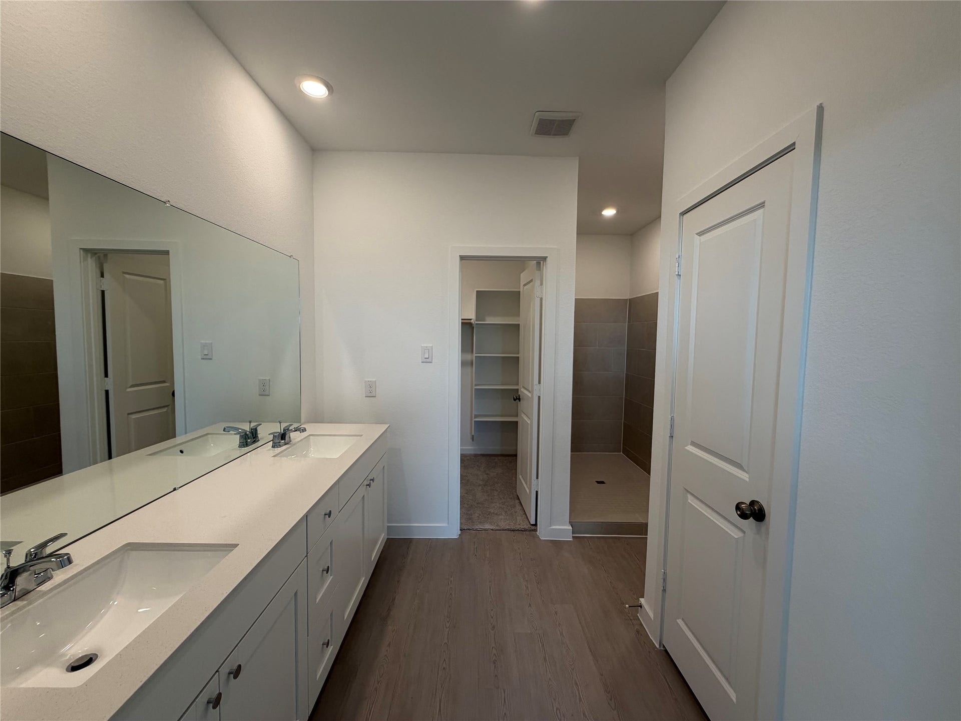 5506 Dovish Brook Lane, Richmond, TX 77469 5506 Dovish Brook Lane, Richmond, TX 77469