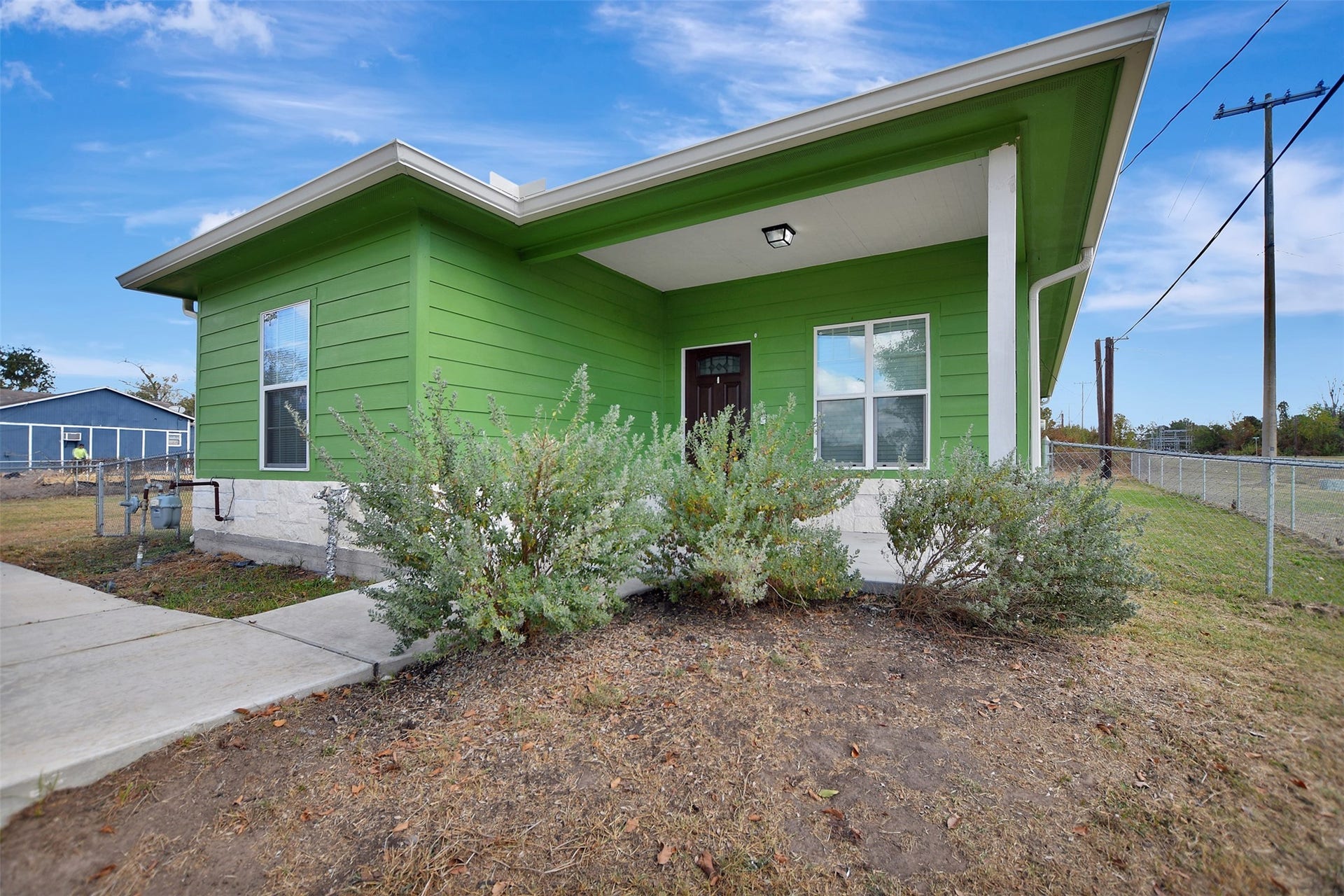 2546 16th Street, Hempstead, TX 77445 Home features a welcoming porch.