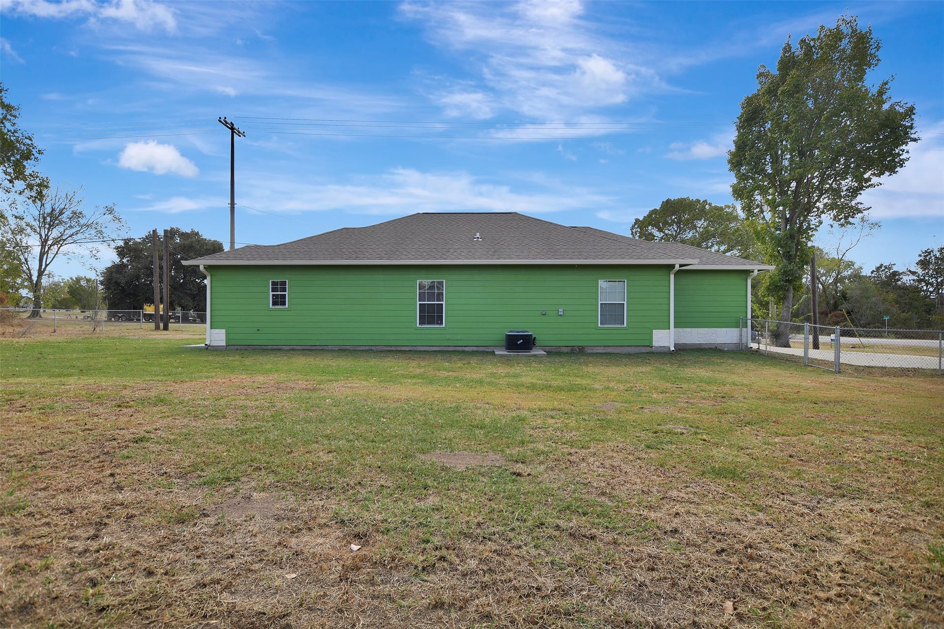 2546 16th Street, Hempstead, TX 77445 2546 16th Street, Hempstead, TX 77445