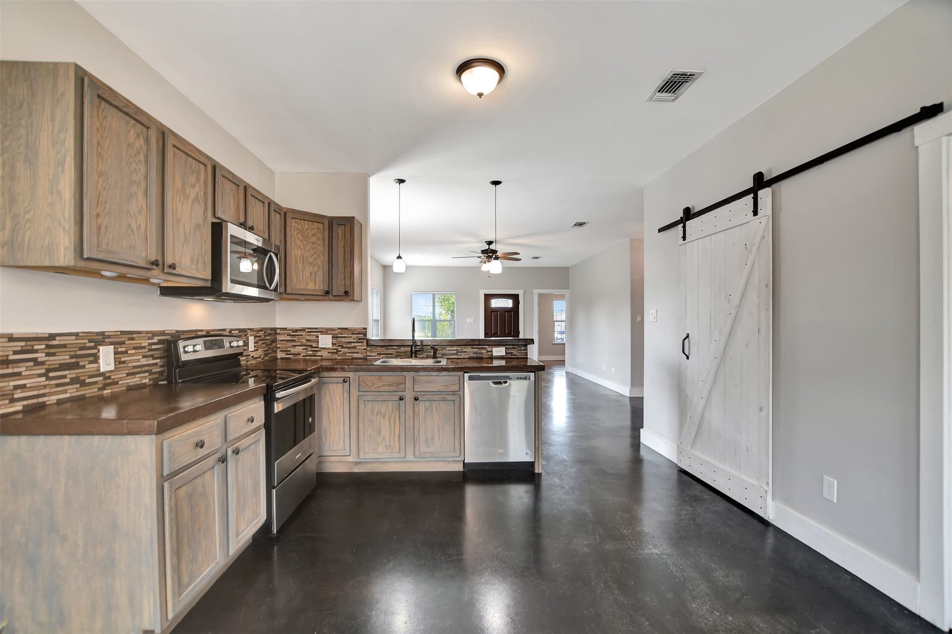 2546 16th Street, Hempstead, TX 77445 2546 16th Street, Hempstead, TX 77445