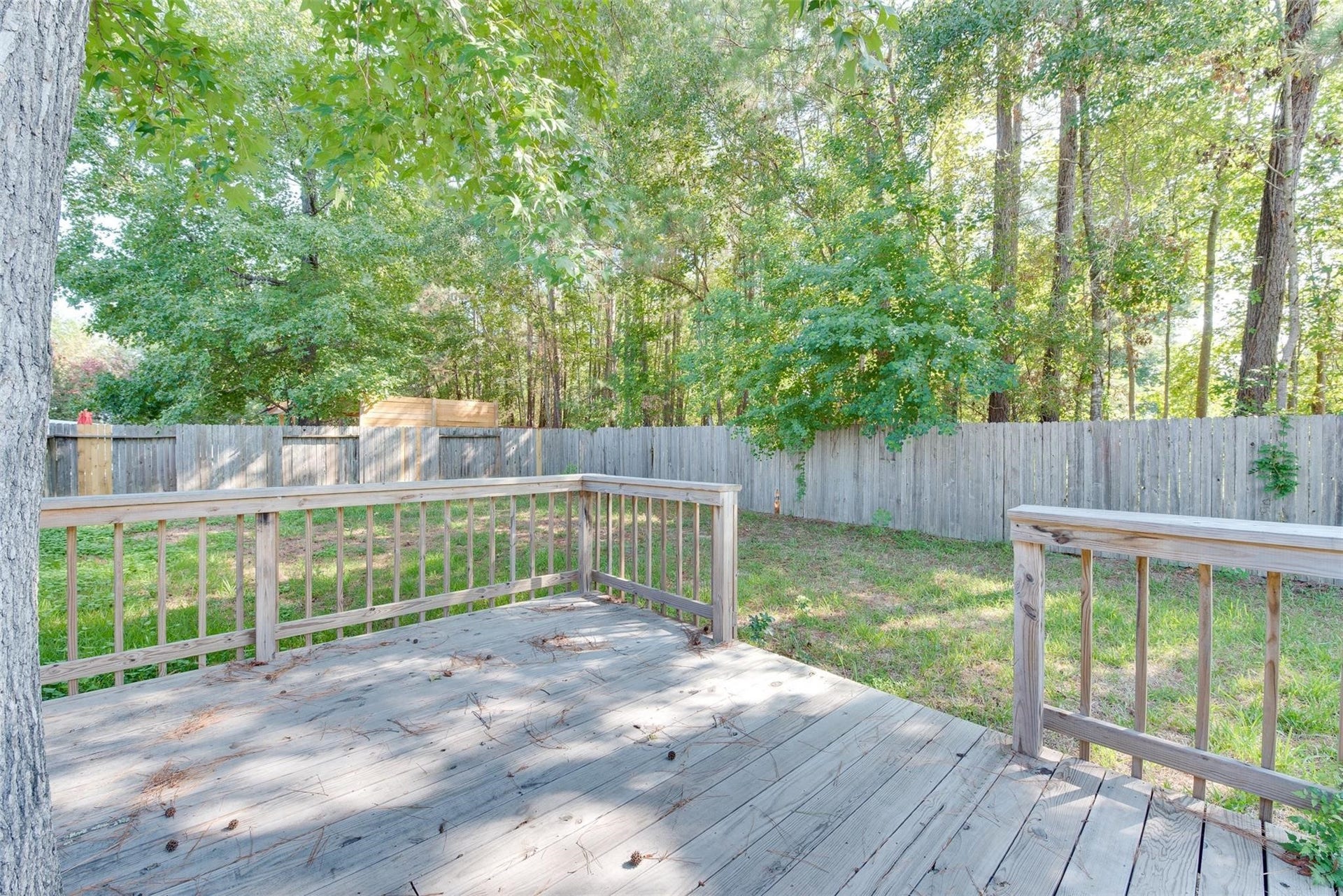 17 Pine Way, Conroe, TX 77304