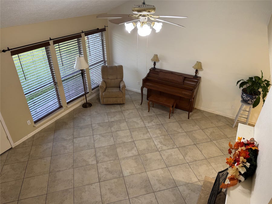 Property photo for 316 Old Course Drive, Friendswood, TX