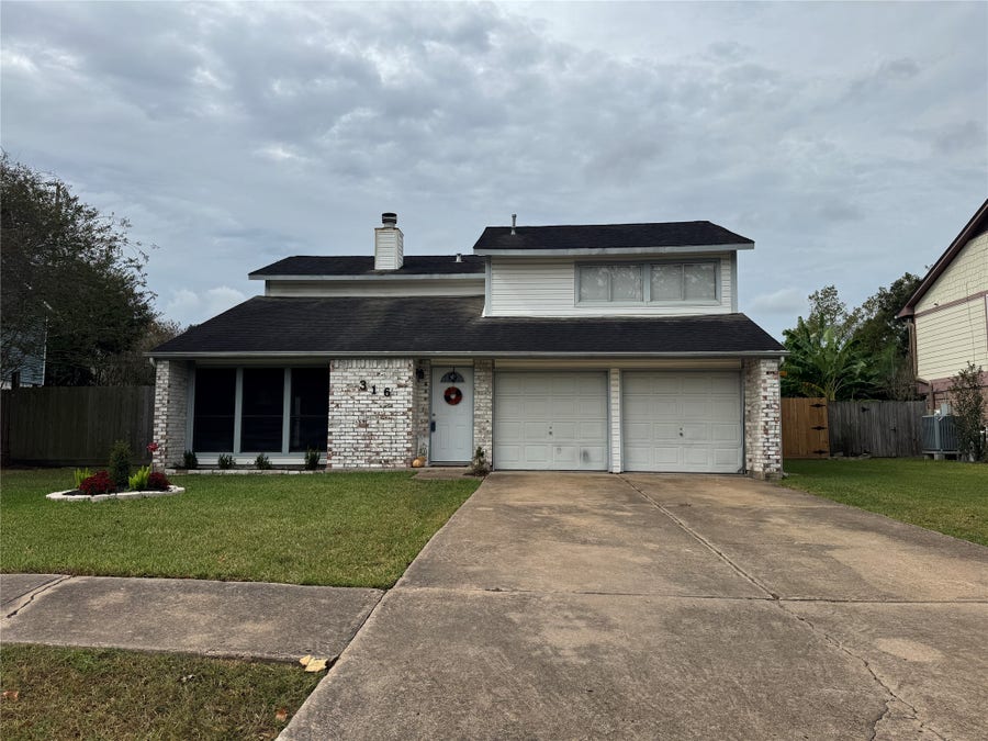 Property photo for 316 Old Course Drive, Friendswood, TX