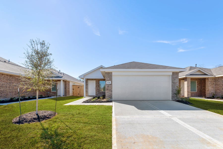 Property photo for 17747 Pemswood Drive, Hockley, TX