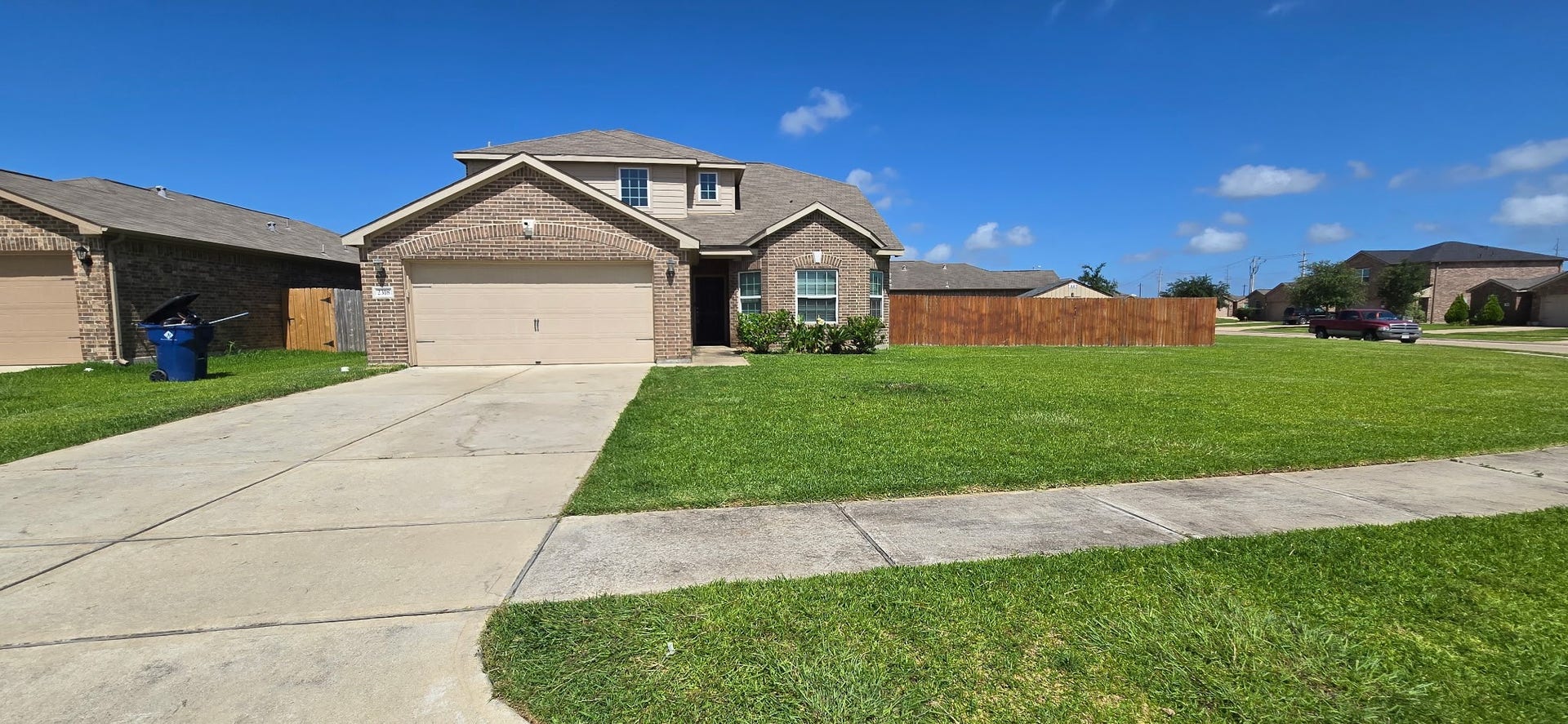 2318 Oyster Bay Avenue, La Marque, TX 77568 2318 Oyster Bay Avenue, La Marque, TX 77568