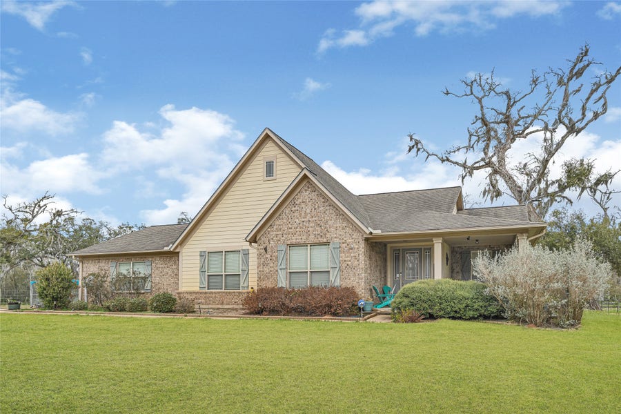 Property photo for 4108 County Road 356, Brazoria, TX