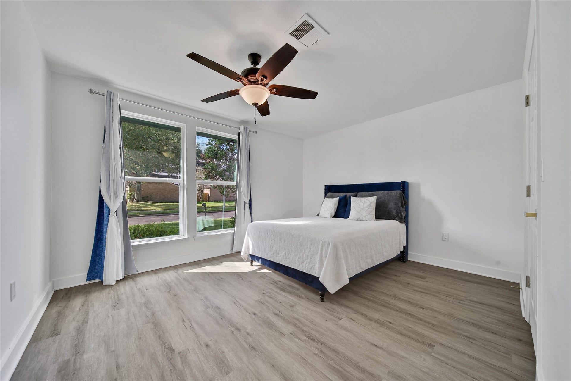 11530 Wickersham Lane, Houston, TX 77077 11530 Wickersham Lane, Houston, TX 77077