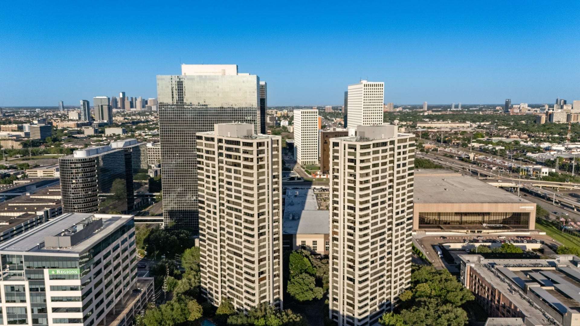 15 Greenway Plaza, #9F, Houston, TX 77046 Aerial view of Downtown on the left and the Texas Medical Center on the right.