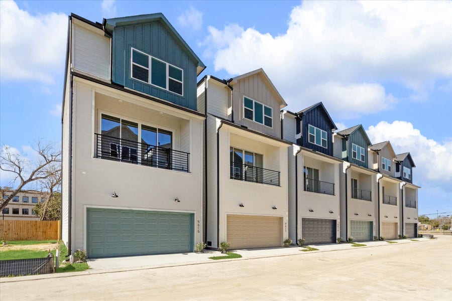 Property photo for 5626 Camino Encantado Drive, Houston, TX