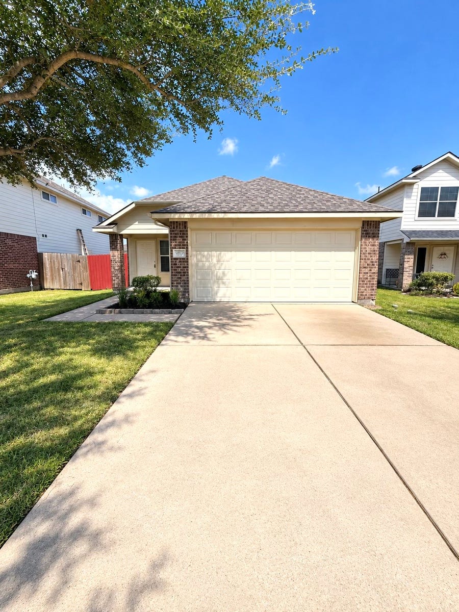 Property photo for 10919 VIEW POINTE LN, Houston, TX