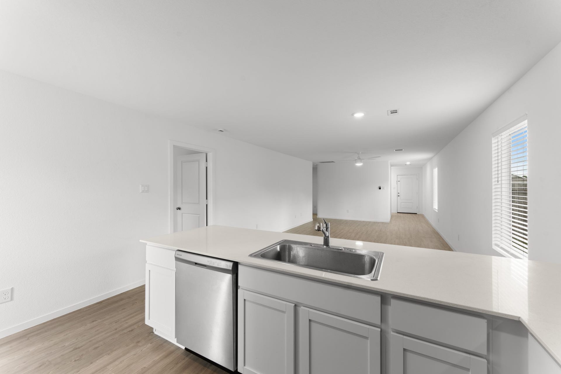 204 Houston Avenue, Angleton, TX 77515 204 Houston Avenue, Angleton, TX 77515