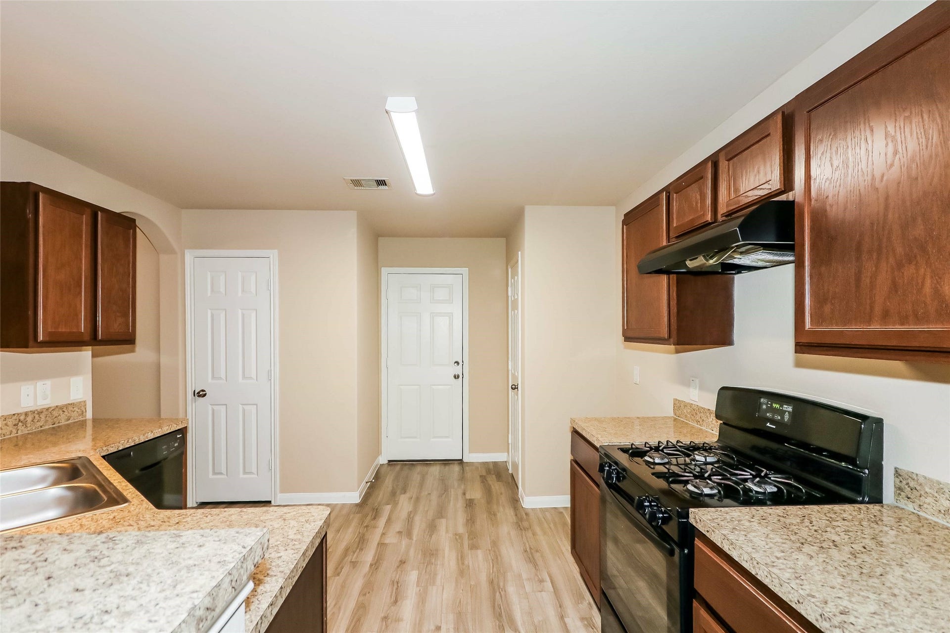 5435 Comel Court, Katy, TX 77449 Photos may be representative of the floor plan and not the exact home. Finishes, layout, and features of the actual property for lease may vary.