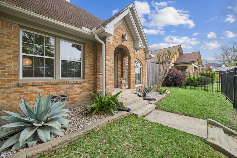 Property photo for 2108 White Oak Drive, Houston, TX
