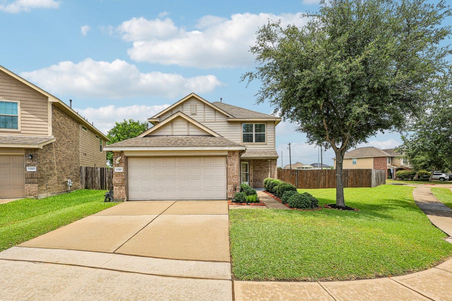 Property photo for 13311 Club Green Court, Houston, TX