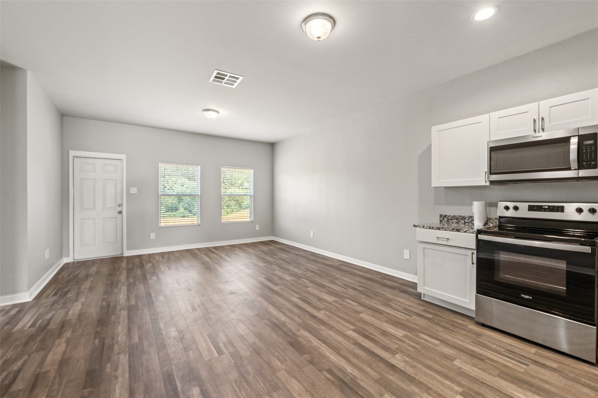 2537 18th Street, Hempstead, TX 77445 Additional dining area view showcasing the open-concept layout, natural light, and easy access to the kitchen.