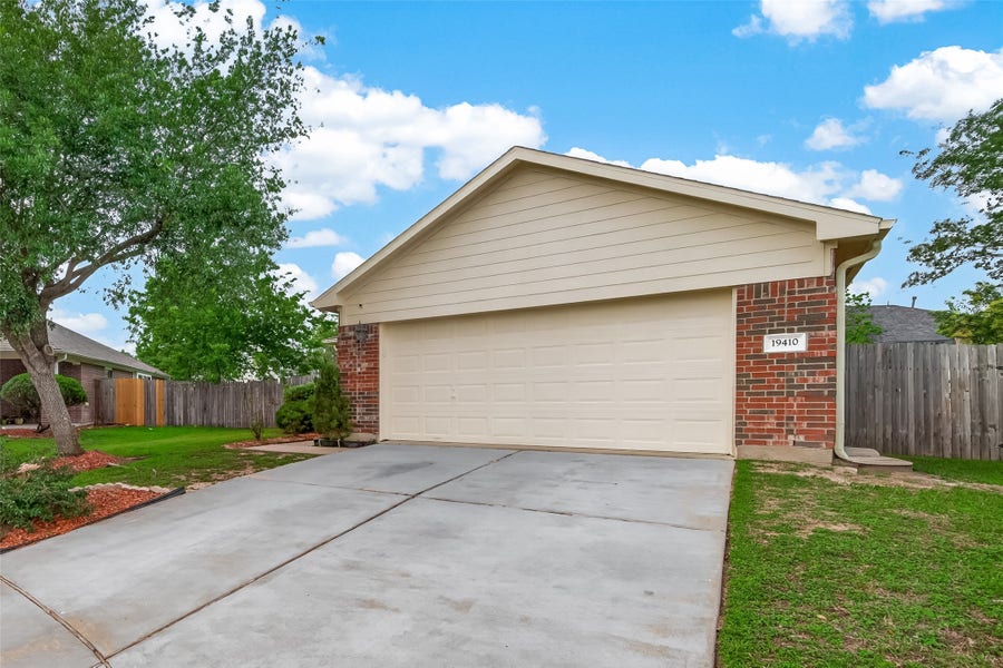 Property photo for 19410 Cypress Rose Court, Katy, TX