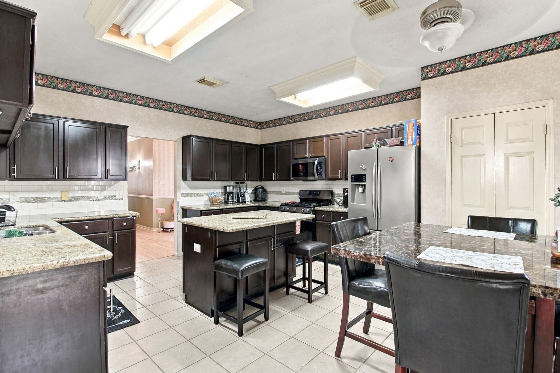 2519 15th Street N, Texas City, TX 77590 2519 15th Street N, Texas City, TX 77590