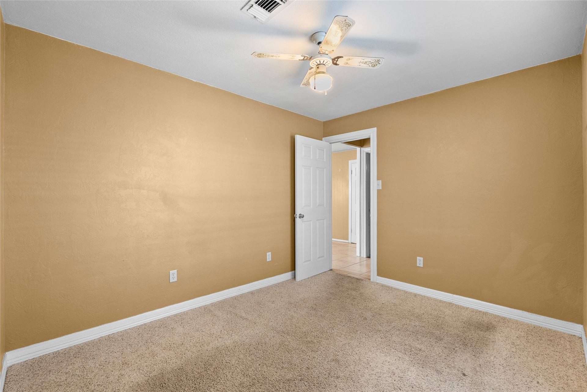 7108 E Hunter Drive, Hitchcock, TX 77563 7108 E Hunter Drive, Hitchcock, TX 77563