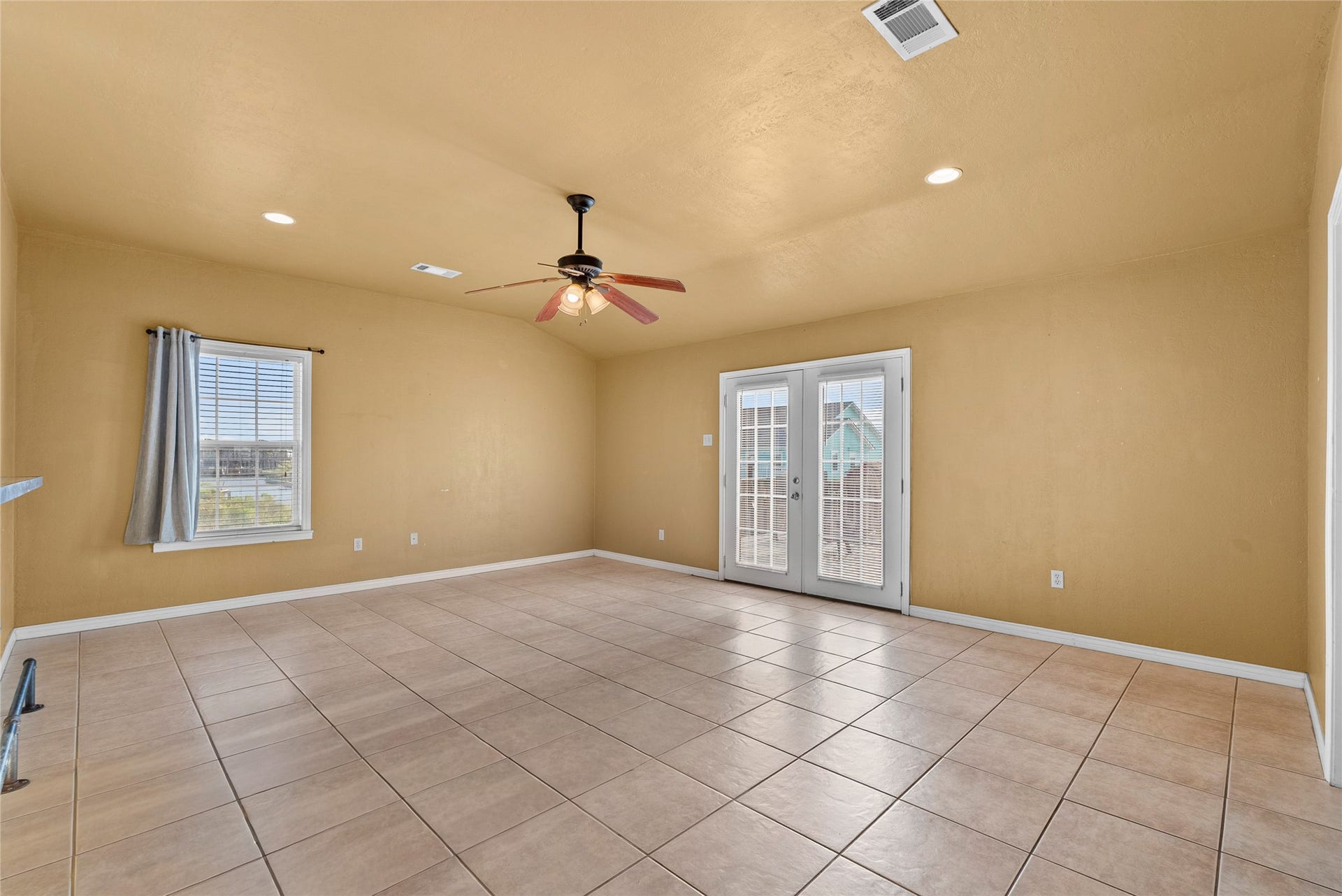 7108 E Hunter Drive, Hitchcock, TX 77563 7108 E Hunter Drive, Hitchcock, TX 77563