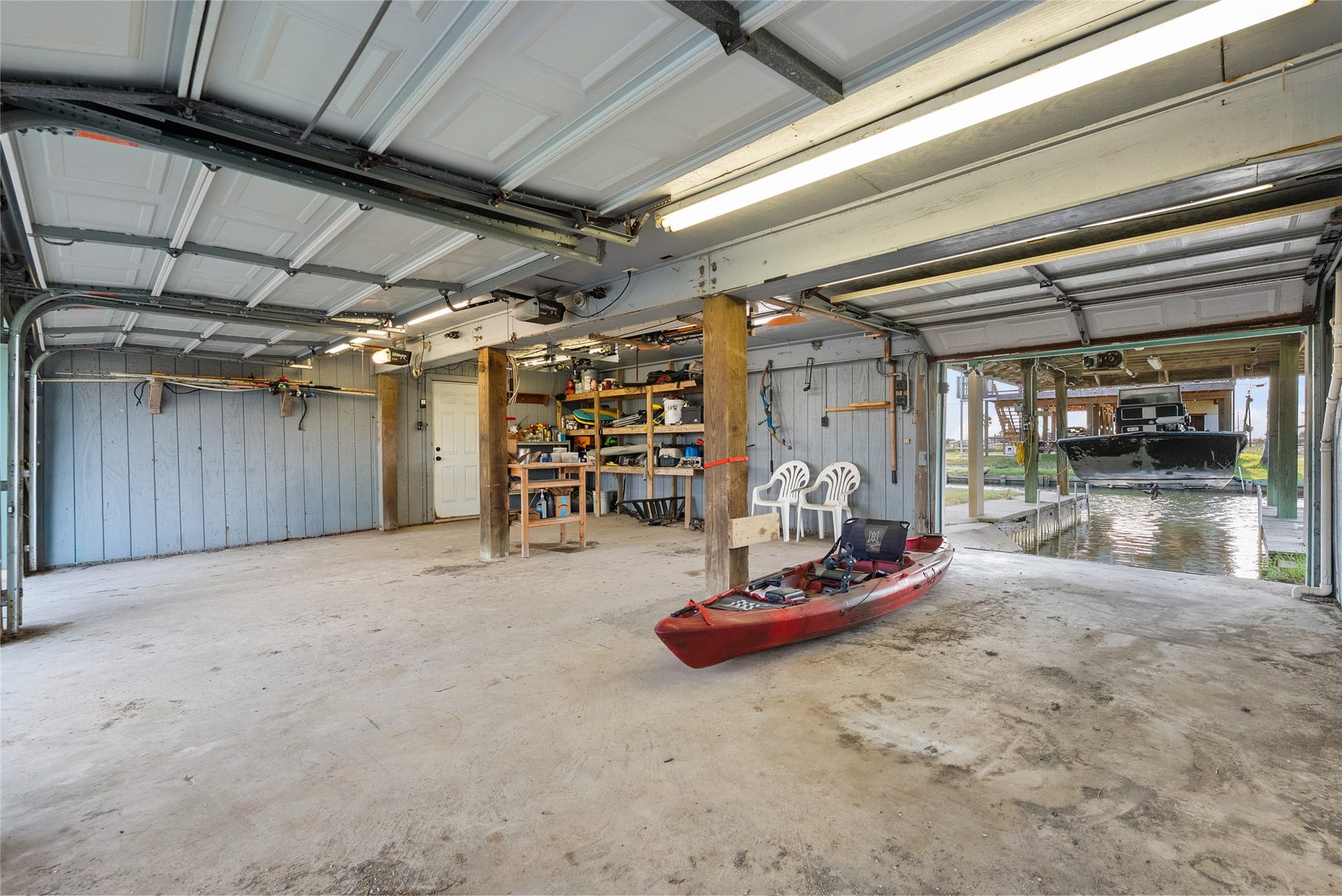 7108 E Hunter Drive, Hitchcock, TX 77563 7108 E Hunter Drive, Hitchcock, TX 77563