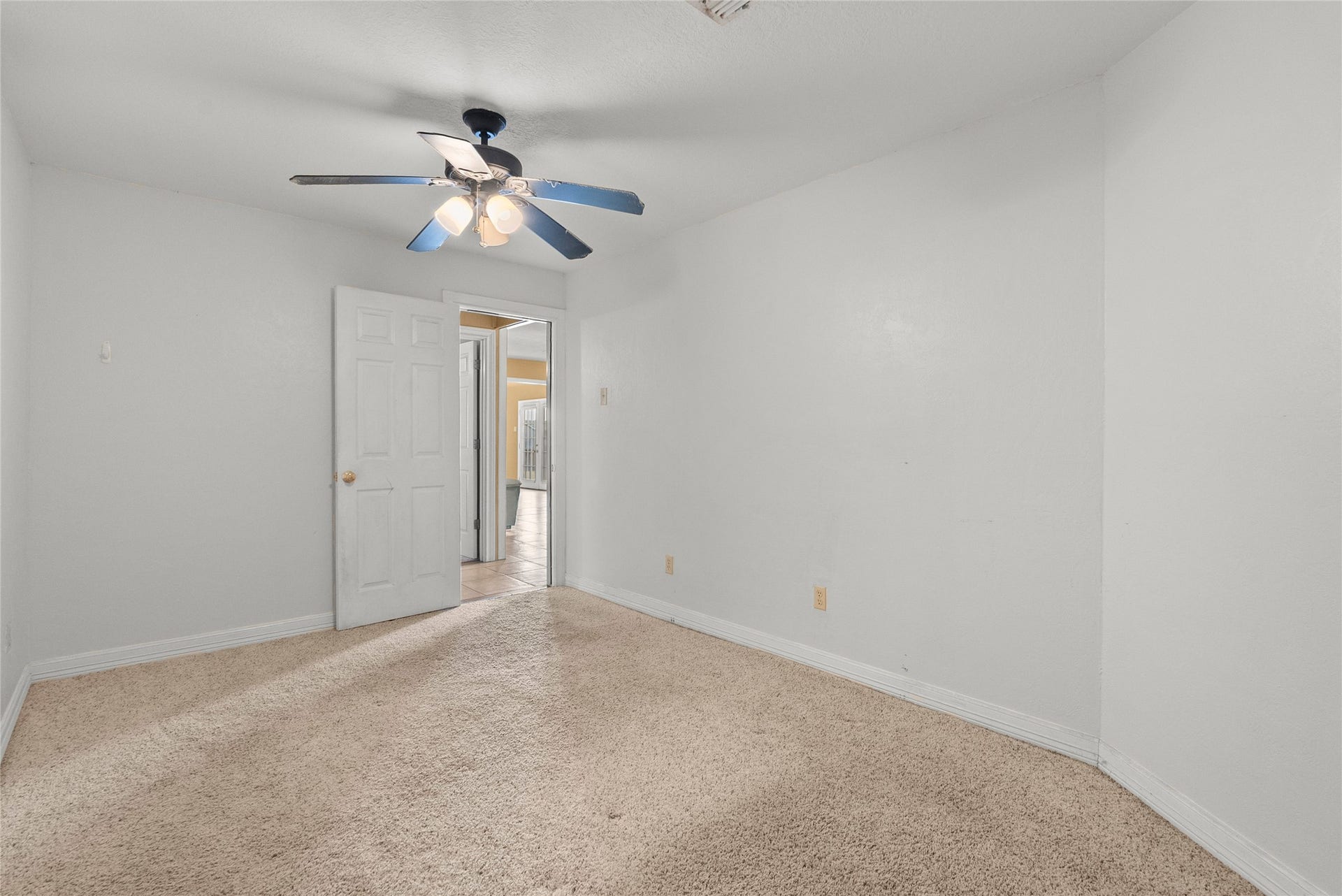 7108 E Hunter Drive, Hitchcock, TX 77563 7108 E Hunter Drive, Hitchcock, TX 77563