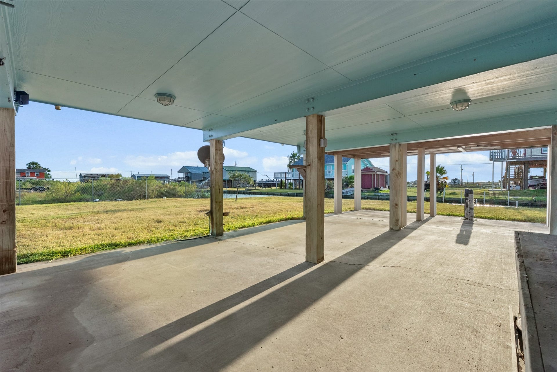 7108 E Hunter Drive, Hitchcock, TX 77563 7108 E Hunter Drive, Hitchcock, TX 77563