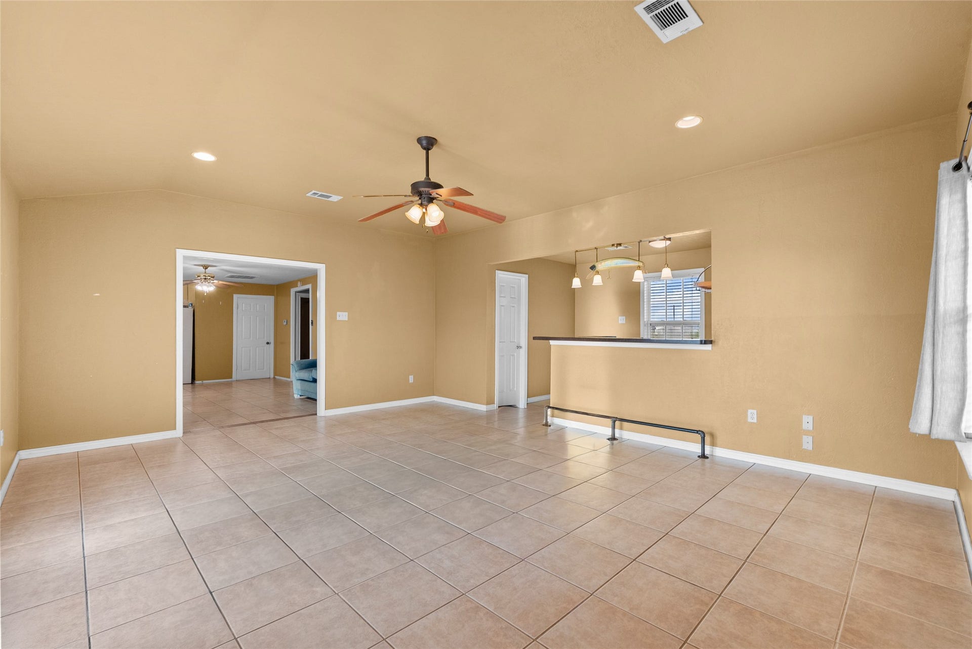7108 E Hunter Drive, Hitchcock, TX 77563 7108 E Hunter Drive, Hitchcock, TX 77563