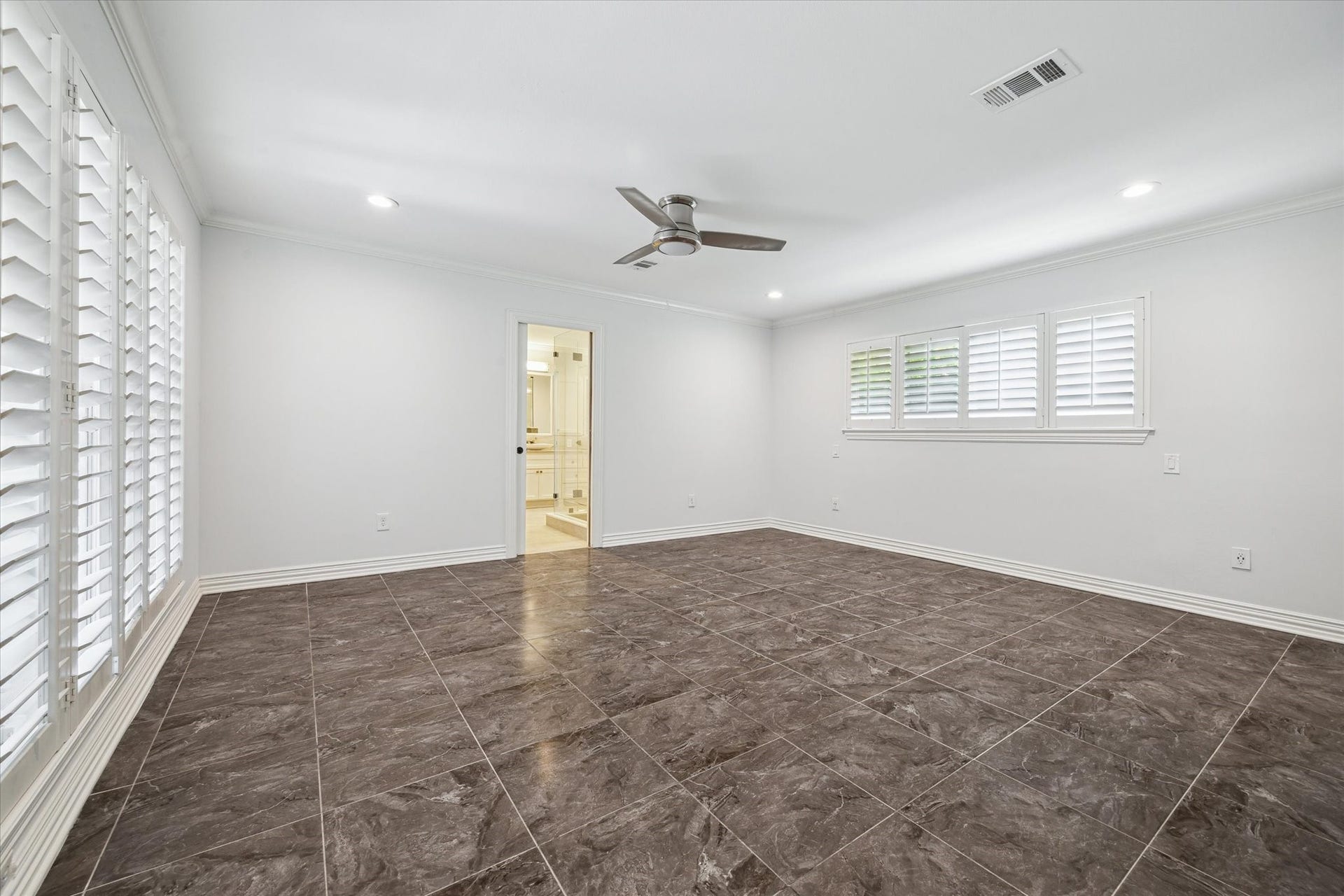 5223 Braesvalley Drive, Houston, TX 77096