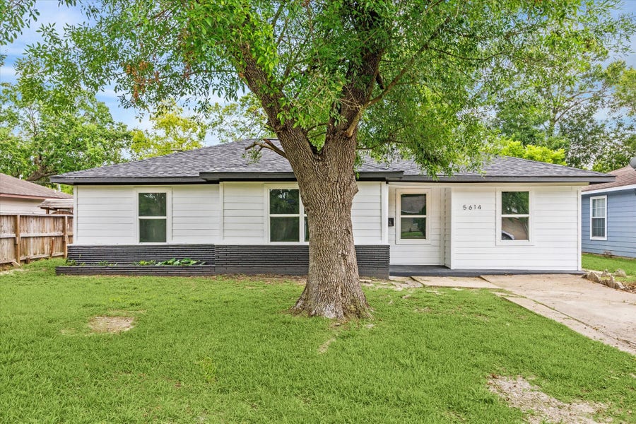 Property photo for 5614 El Buey Way, Houston, TX